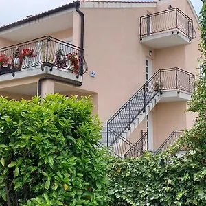 Tomislav Apartment Krk Town
