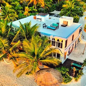 Pronoia Casa De Playa Ferienhaus Mahahual